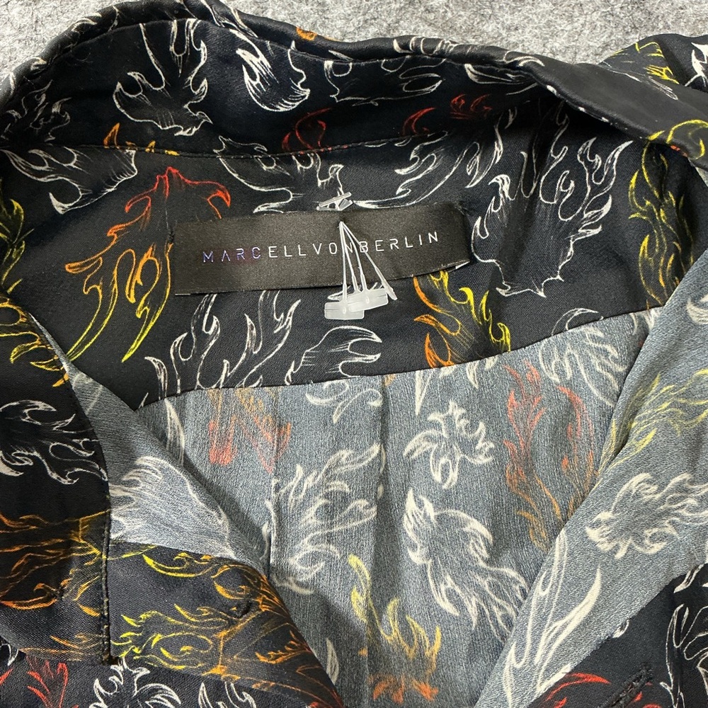 Marcell Von Berlin Men's Black Patterned Silky Button Up Best Fits Size M - Picture 3 of 5